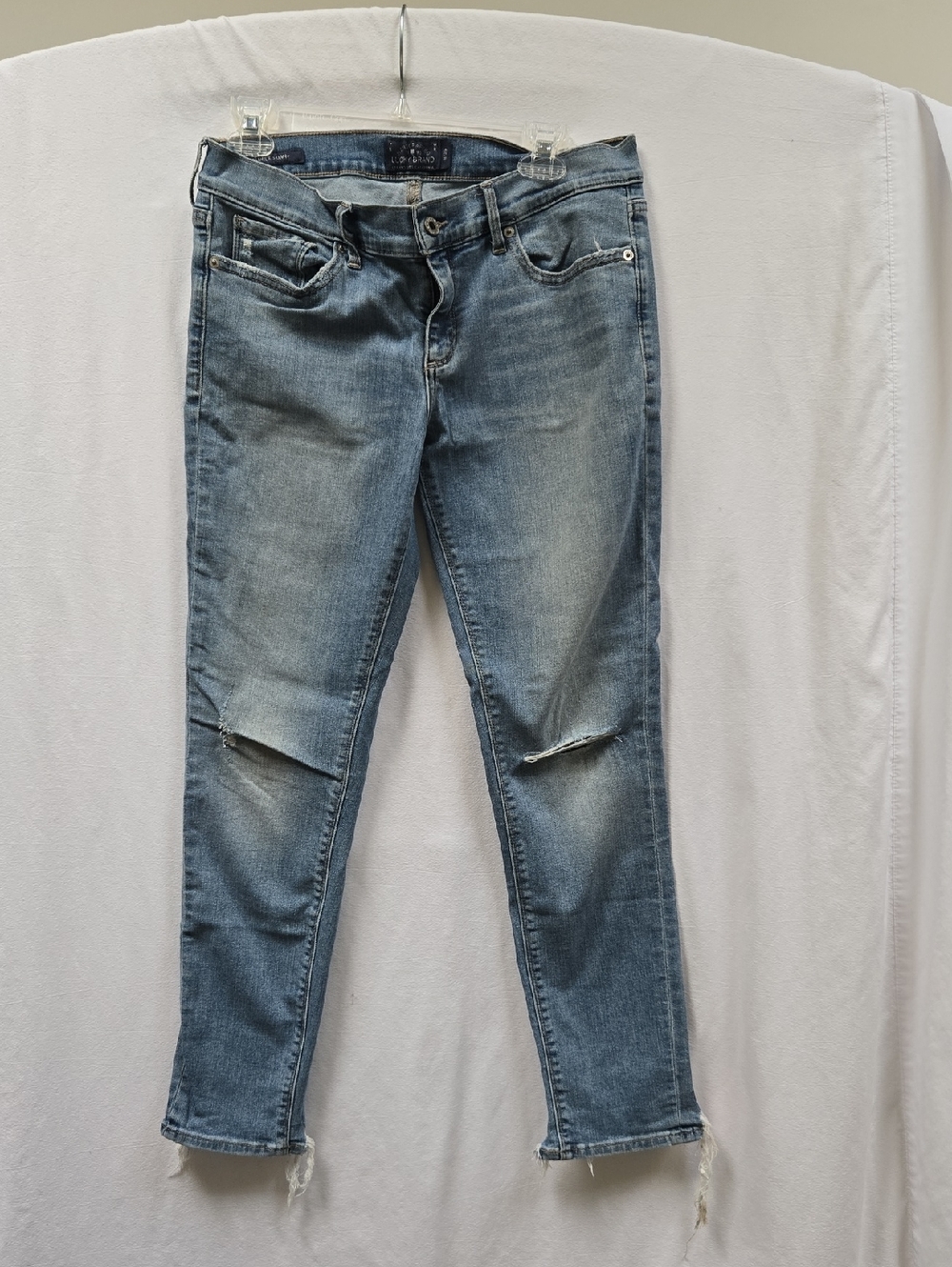 Lucky Brand Women’s Light Blue Charlie Skinny Jeans with Knee Slits Distressed